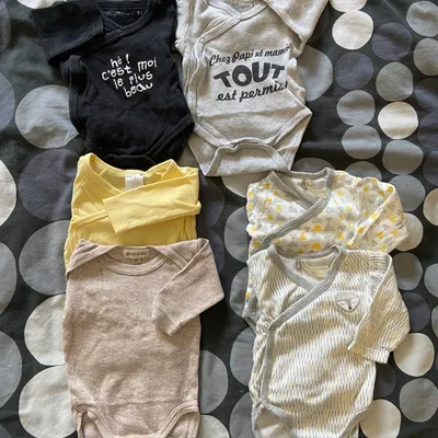 Bodies taille 1 mois